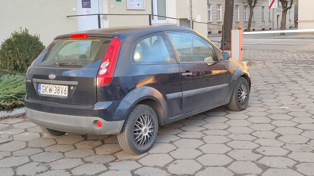 Ford Fiesta 1.3 benzyna // klima //