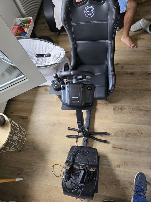 Vendo cadeira de jogo como nova