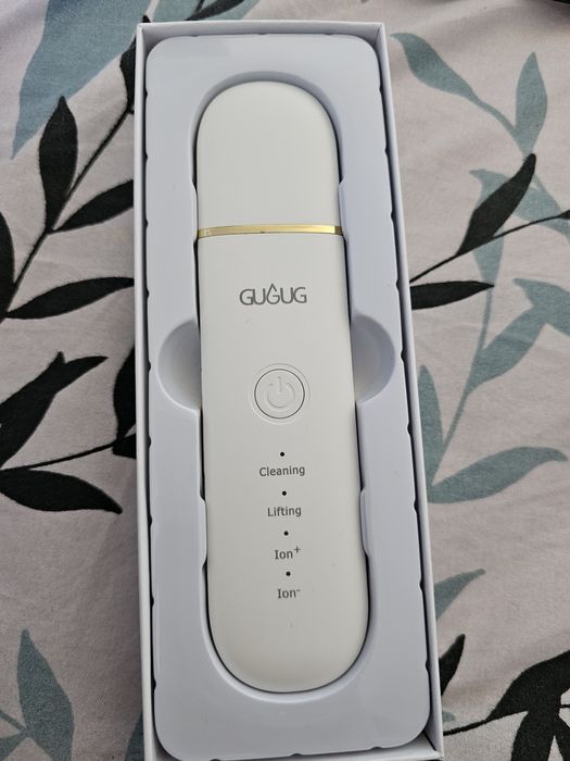 GUGUG Скруббер для кожи очиститель пор 4 режима