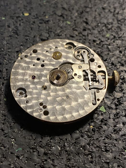 Mechanizm werk omega zegarek pasówka cal. 35,5L