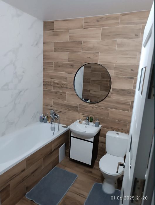 Продаж 2-кім. квартири 63.6 м2, в заселеній новобудові вул Стрийська