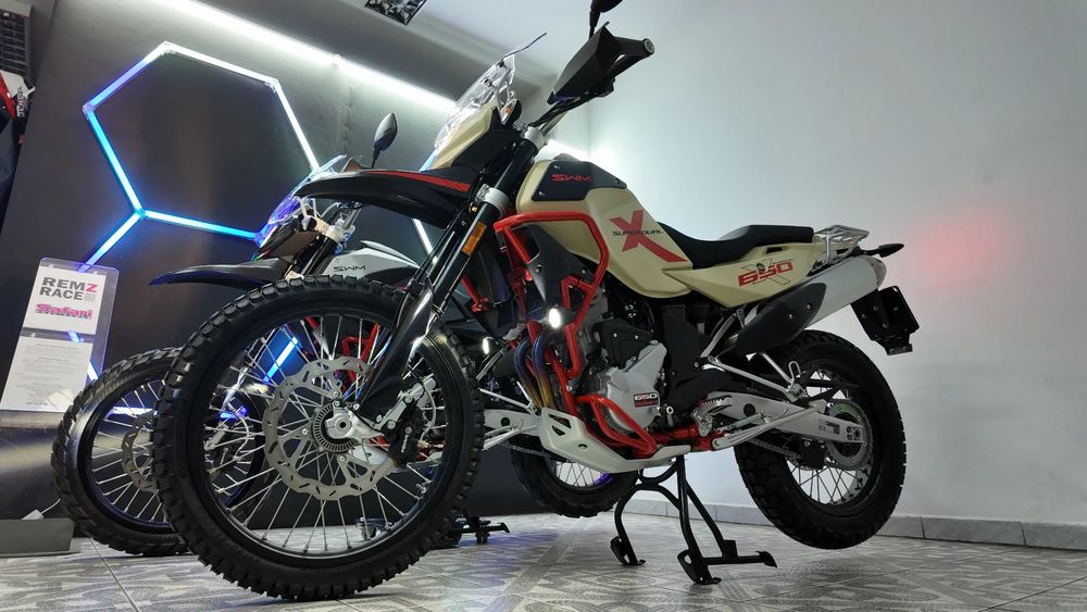 SWM Superdual X SWM 650 Superdual X T oraz MOD Rally Tower RemZ Race