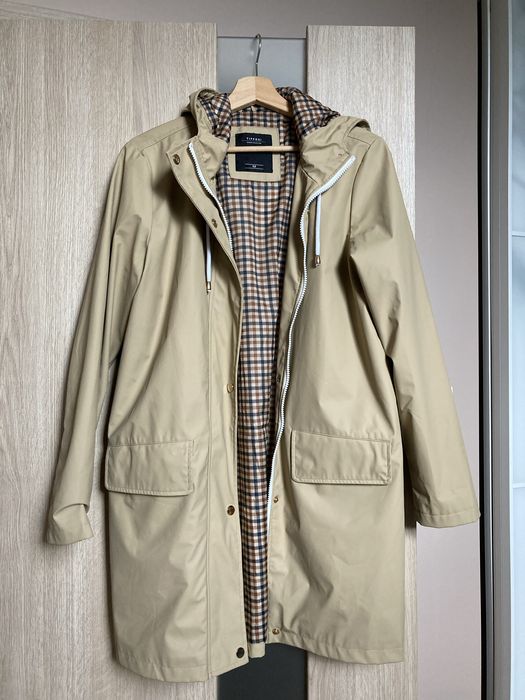 Kurtka przeciwdeszczowa roz. M