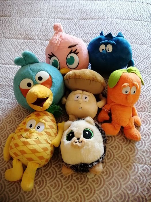 Vários peluches novos
