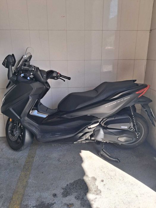 Honda forza 350 2024 com 2.800 km