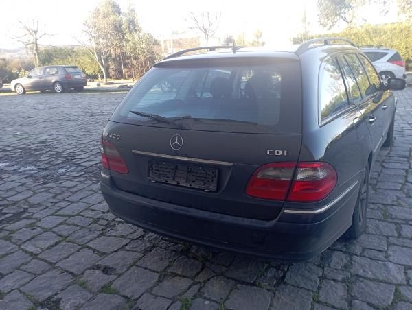 Para peças MERCEDES-BENZ Classe E (W211)