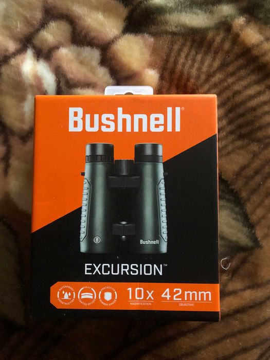 Бінокль Bushnell Excursion 10*42