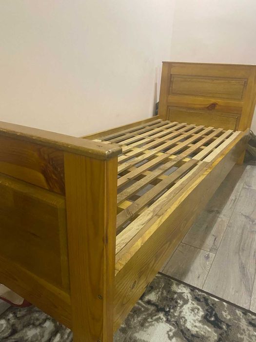 Ліжко дерев'яне,односпальне