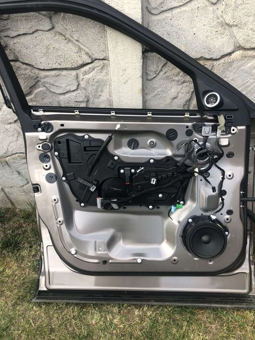 Land Rover Range Rover Evoque L 551 двері можа по детально