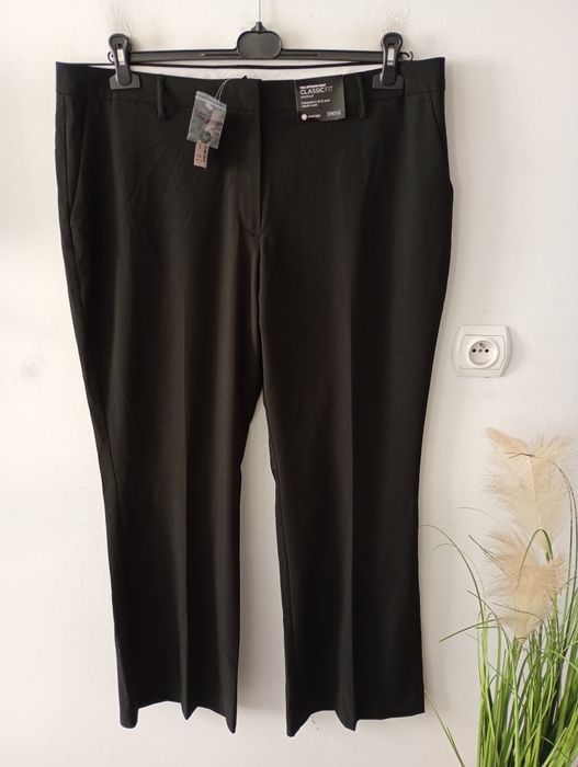Eleganckie czarne spodnie bootcut 23% wiskoza rozmiar 48 Avenue