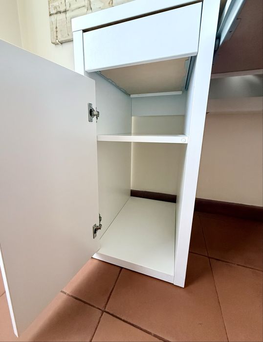 Secretária Ikea - modelo MICKE