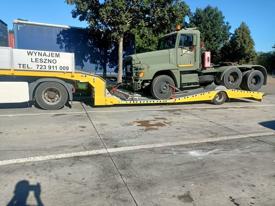 Wynajem naczepy laweta niskopodwozie pomoc drogowa usługi transporto
