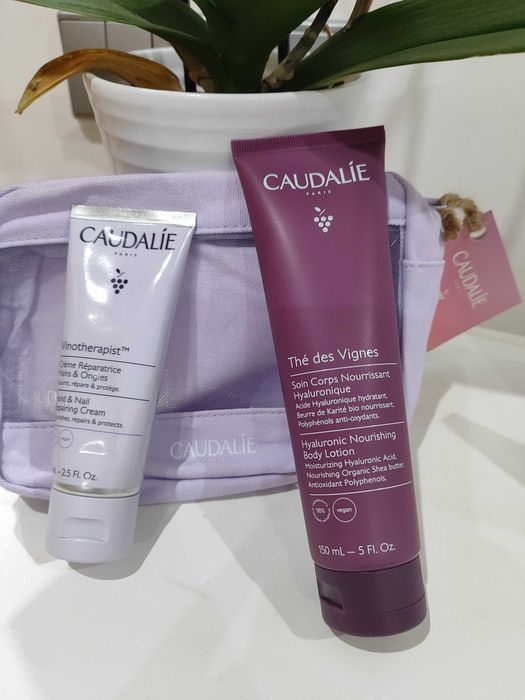 Conjunto de produtos de beleza Caudalie e Avene selados
