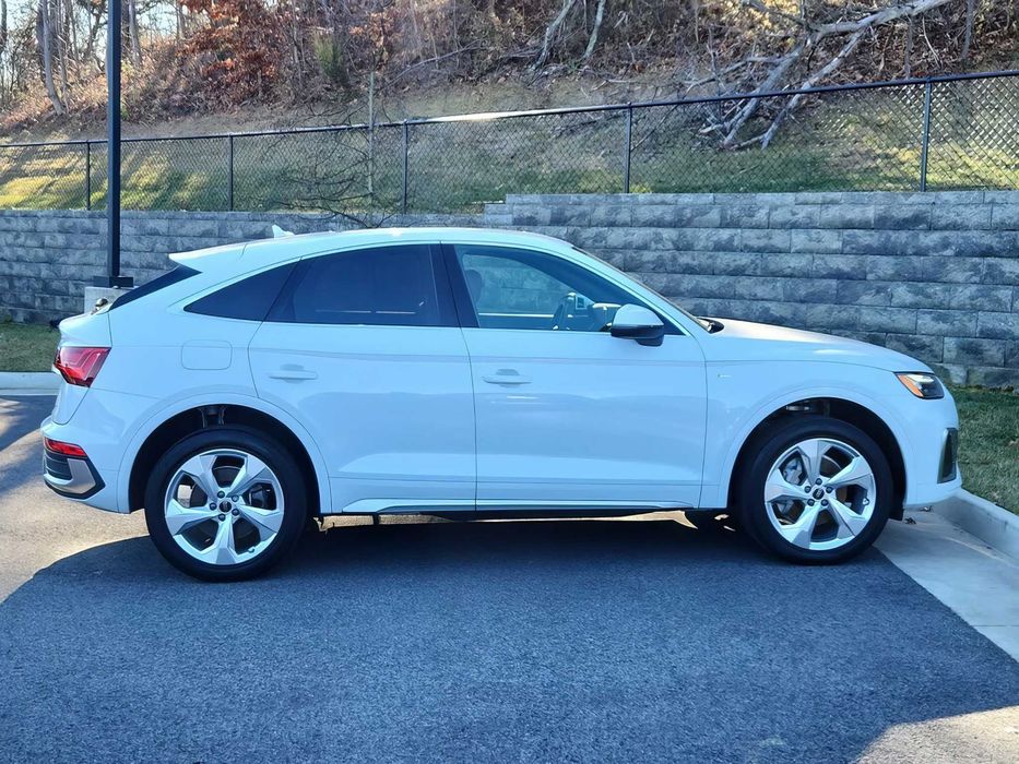 Audi Q5      2024