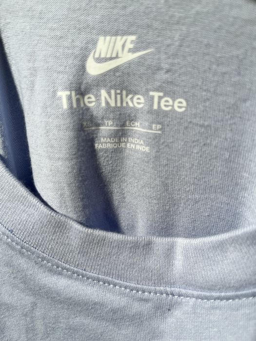 T-Shirt Azul Clara | The Nike Tee