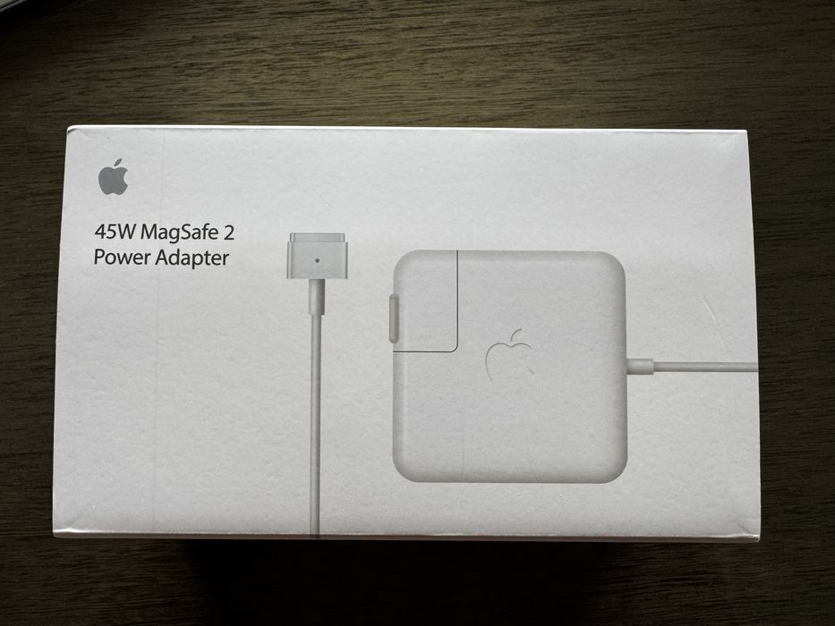 Apple MacBook Air 13" (2017) + Magic mouse + Carregador novo
