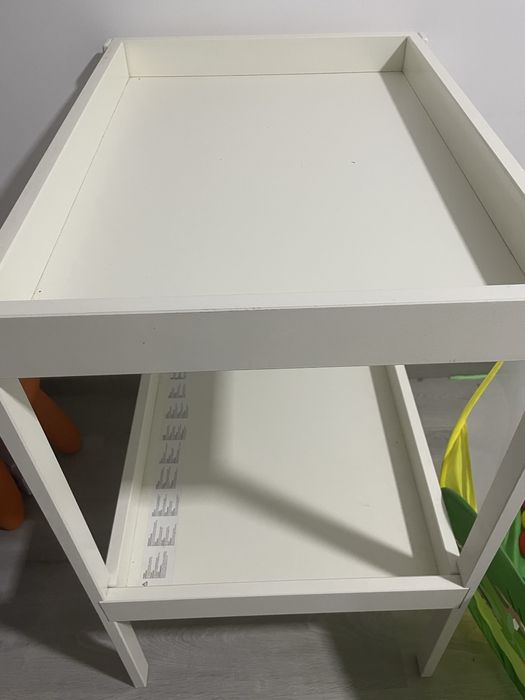 Fraldário branco como novo com colchão