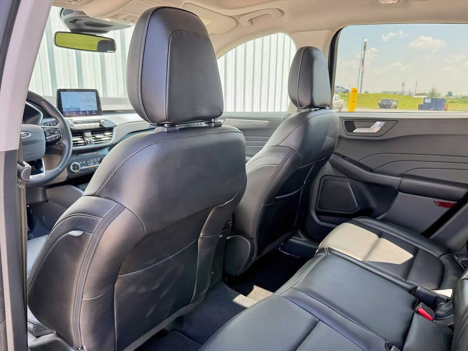 Ford Escape Titanium      2022