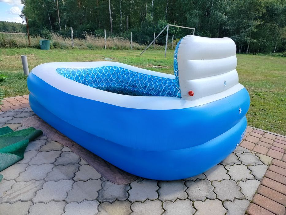 Basen rodzinny ogrodowy Bestway ze zraszaczem