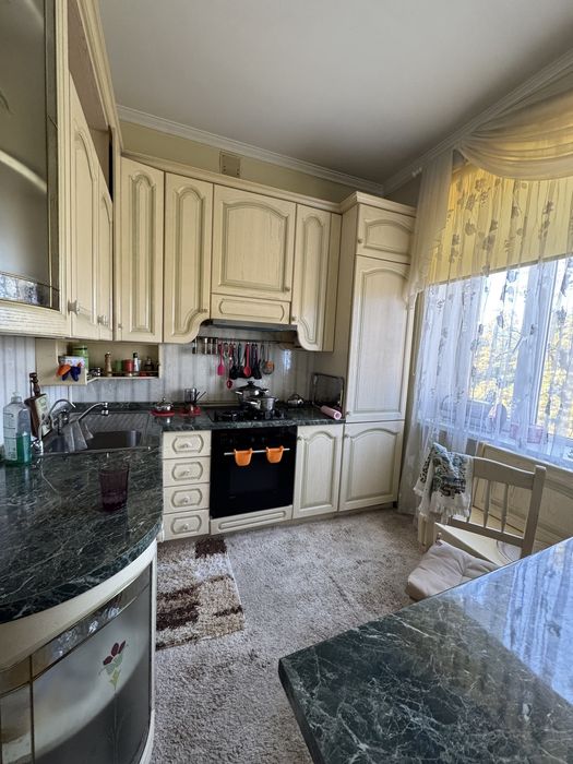 Трехкомнатная квартира с ремонтом, пр. Шевченко, Приморский район