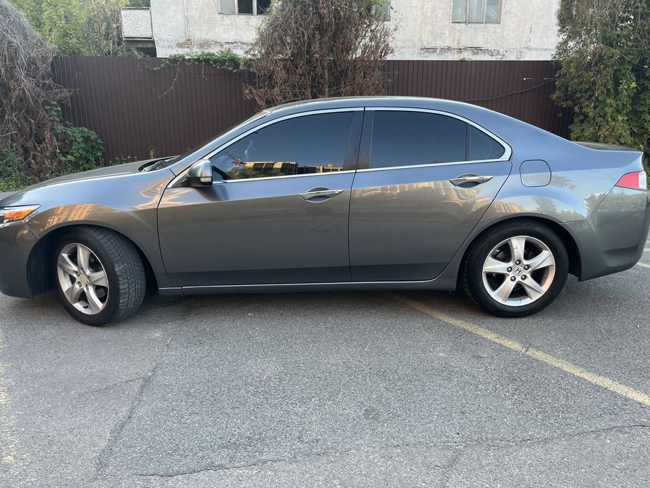 Легковий автомобіль