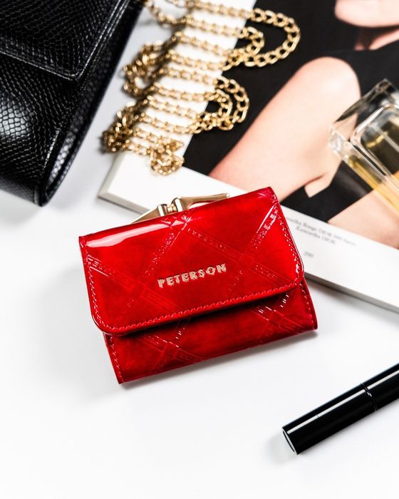 niewielki, skórzany portfel damski na bigiel i zatrzask - peterson