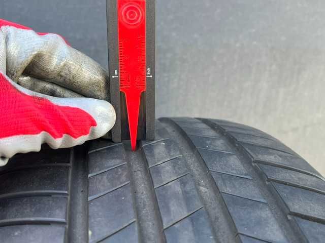 Komplet opon letnich 245/45R18 Bridgestone