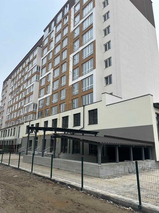 (5) Продаж 2к квартири на проспекті Юності  4422