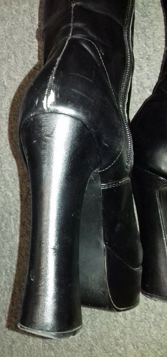 Buty damskie, czarne kozaki, obcas, koturn - jak dla dominy :-)
