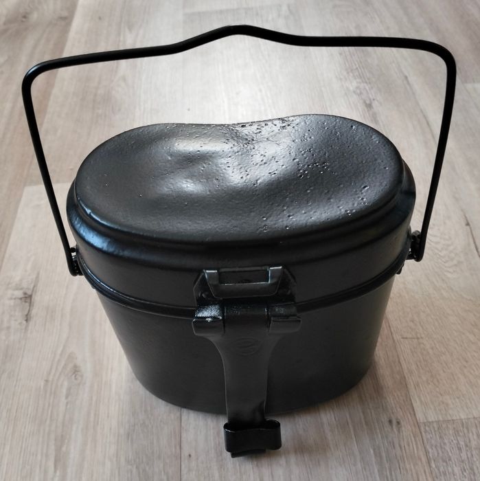 Котелок армейский