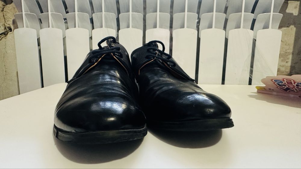 Чоловічі  туфлі  шкіряні  39 розмір