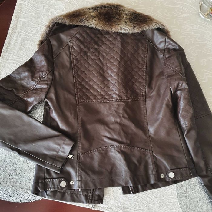 Damska kurtka pilotka Stradivarius rozm. M brązowa ekoskóra