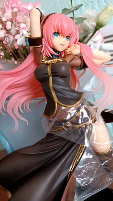 Megurine Luka Tony ver / vocaloid / аніме фігурка  / вокалоїд