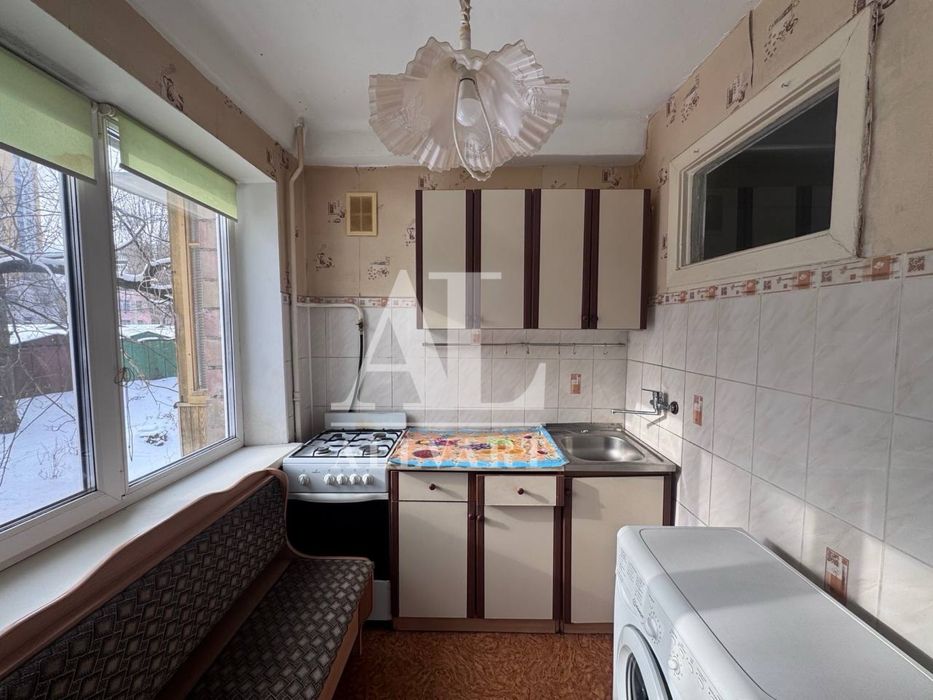 Продаж 1 кім. квартири, вул. Межова, Виноградар