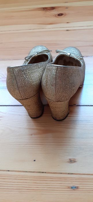 Czółenka Vogue złote