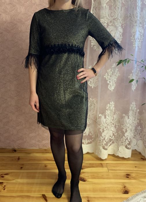 Плаття золотого кольору