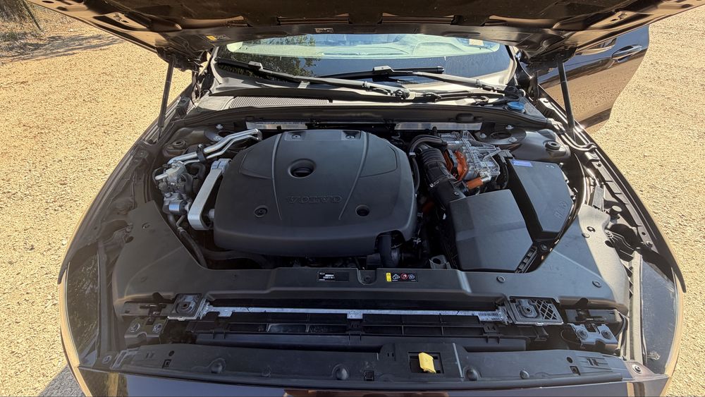 volvo v60 com todos os opciones disponiveis