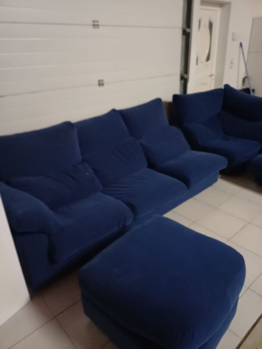 Sofá de canto grande azul