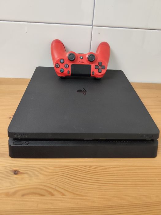PS4 Slim 1000GB + Controle Original Vermelho – Excelente Estado