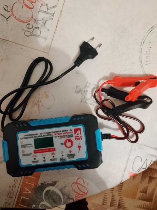 Зарядний пристрій для акумуляторів