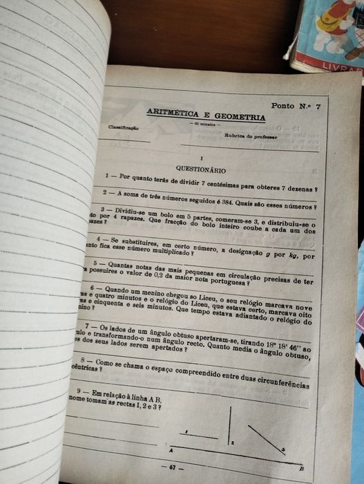 Três antigos livros de exercícios escolares64751028148866123