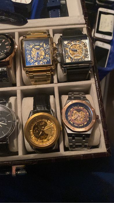 Relogios novos para venda