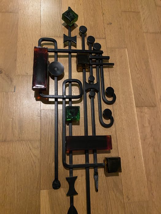 Ozdoba ścienna metal oraz kolorowe szkło