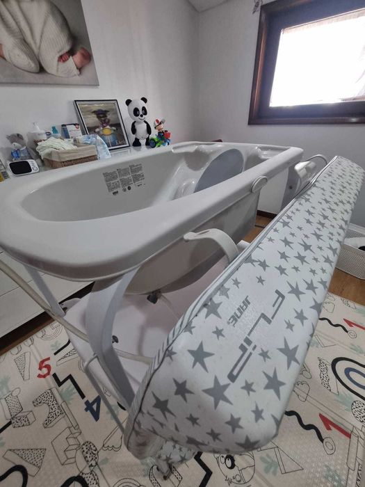 Banheira e Muda fraudas Flip Jane