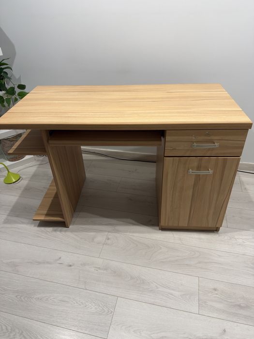 Biurko młodzieżowe