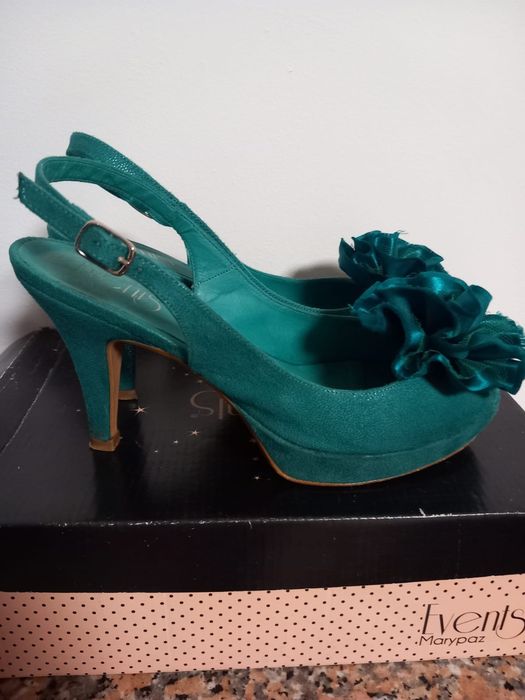 Sandálias verde água