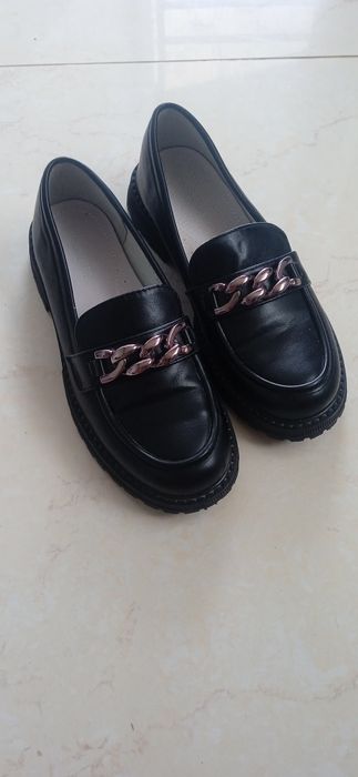 Продам лофери на дівчинку