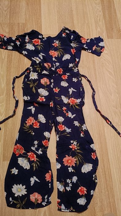 Piękny kostium letni dla dziewczynki