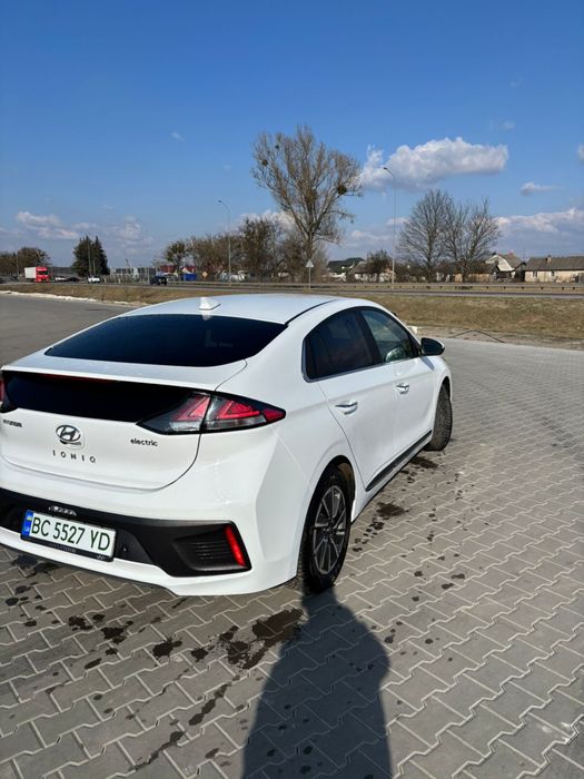 Hyndai ionik -avto