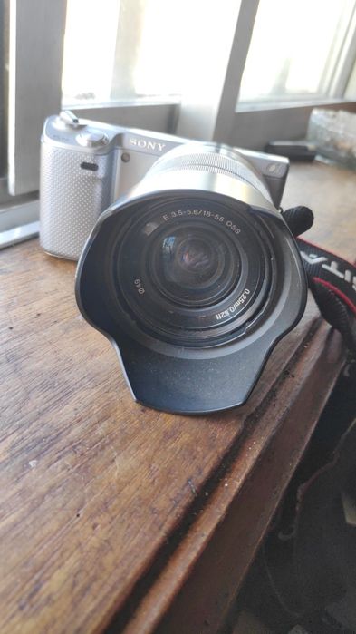 Sony nex5n + Sony E 18–55mm
